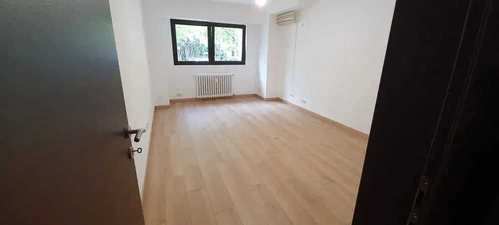 Apartament 3 camere Barbu Văcărescu