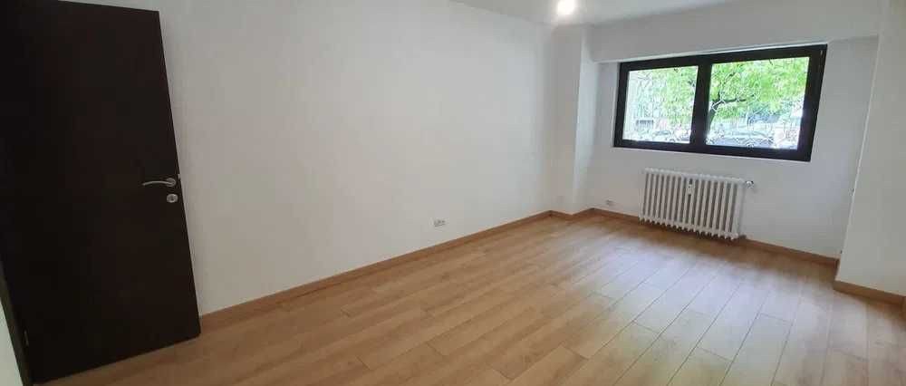Apartament 3 camere Barbu Văcărescu