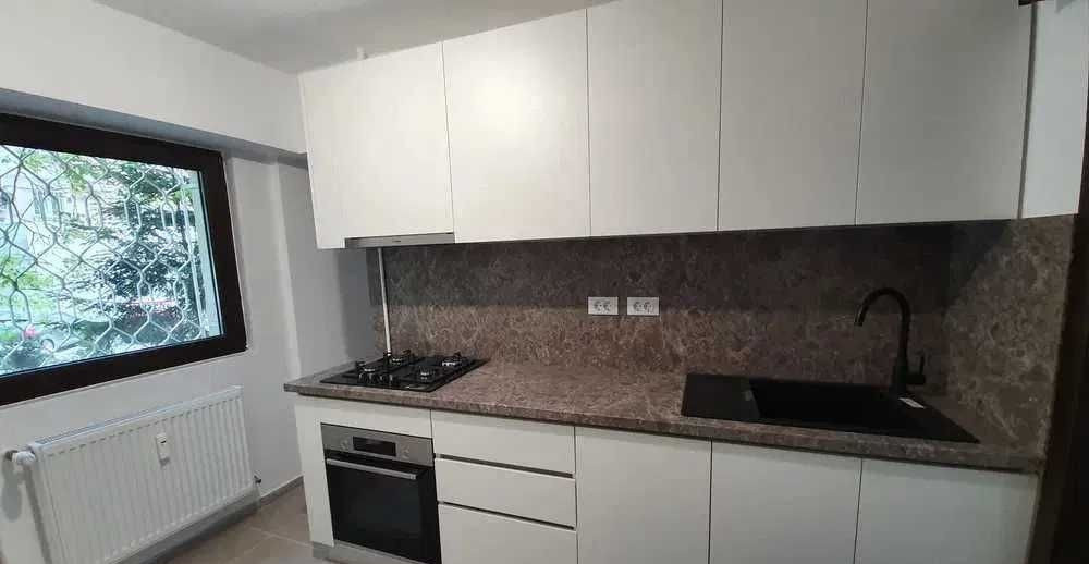 Apartament 3 camere Barbu Văcărescu