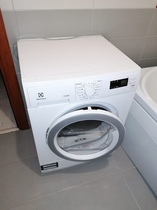 Apartament 3 camere | Centrala proprie | Parcare | Calea Calarasi