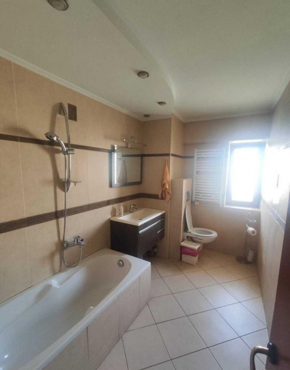 Spatiu de birouri | 4 camere | Unirii - Rond Alba Iulia
