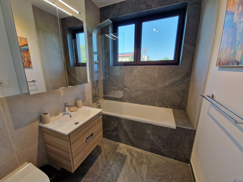 Apartament 2 camere | Prima Inchiriere | Curte Proprie | Damaroaia - Petrom City
