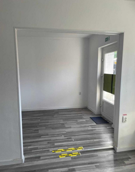 Spațiu de închiriat în zona centrală – 2 camere, 32 mp