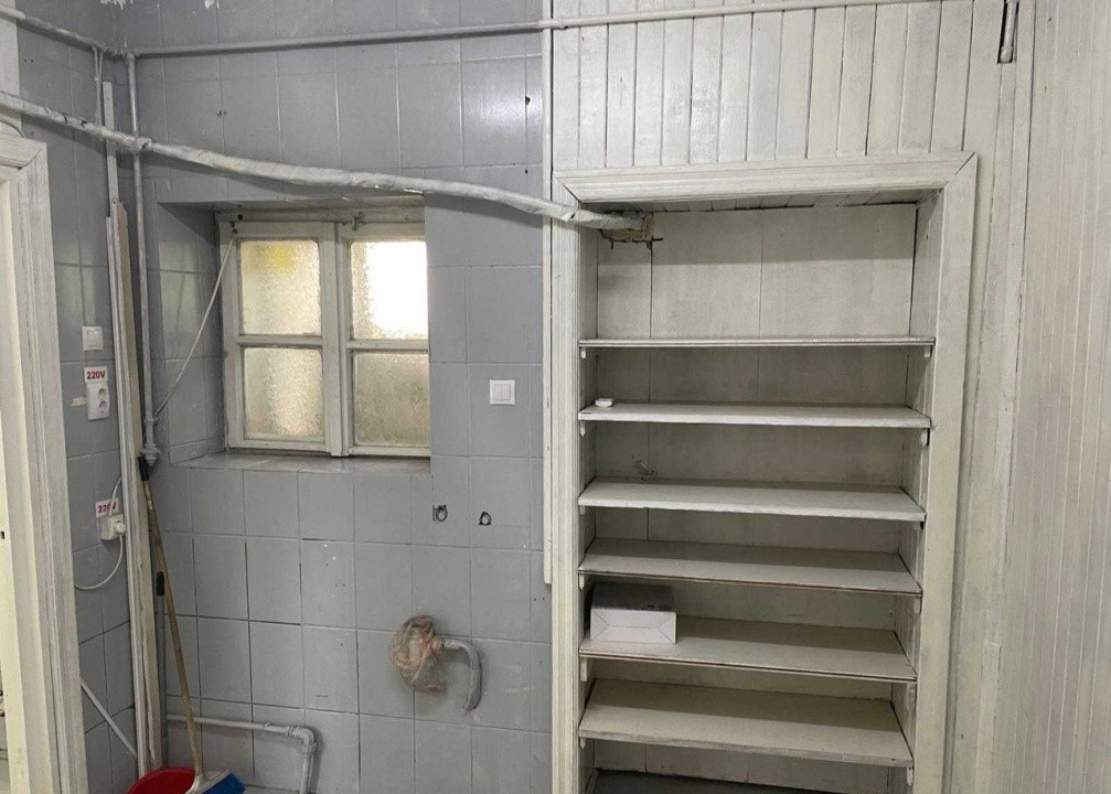 Spațiu de închiriat în zona centrală – 2 camere, 32 mp
