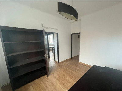 Apartament 3 camere ideal birouri Bulevardul Lascăr Catargiu