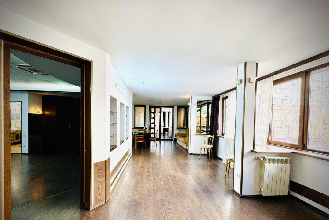 Apartament 5 camere vilă zona Piața Victoriei