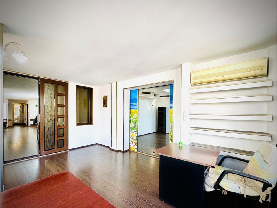 Apartament 5 camere vilă zona Piața Victoriei