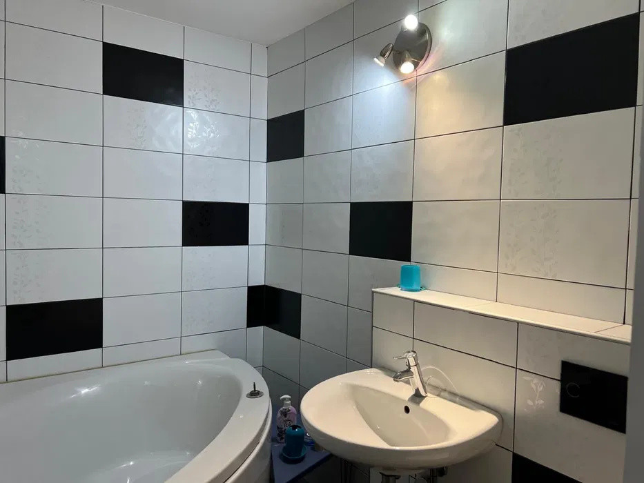 Apartament 4 camere – lângă parcul Carol