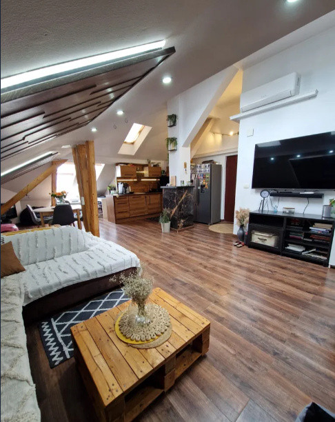 Apartament 3 camere Mansardă Giulești