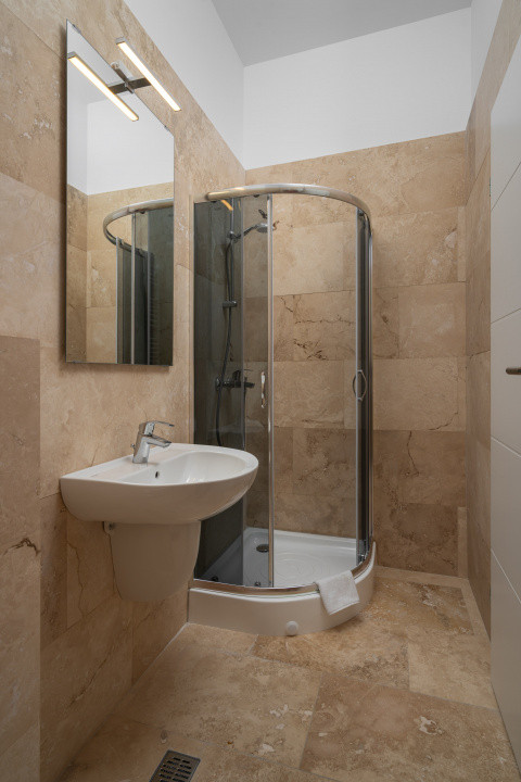 Penthouse 3 camere + Terasa | 244mp | Zona Eminescu