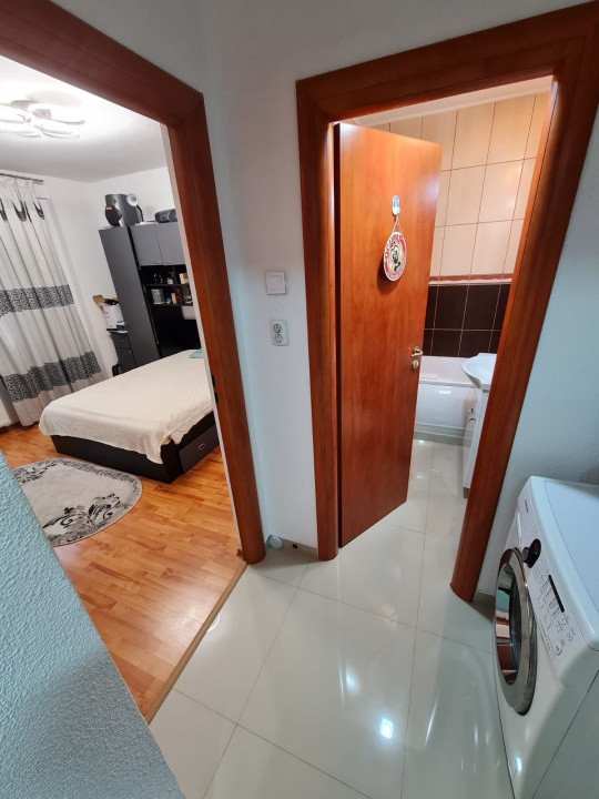 Apartament 3 camere | Bloc anvelopat | Petre Ispirescu