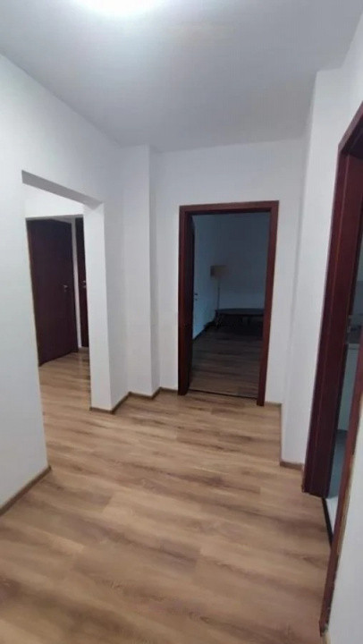Închiriere apartament 3 camere – Mall Vitan