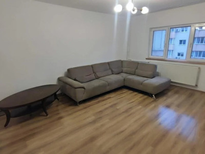 Închiriere apartament 3 camere – Mall Vitan