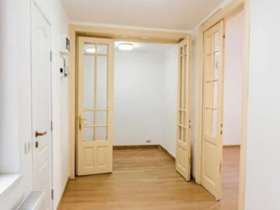 Spațiu de birouri 4 camere | Piața Victoriei