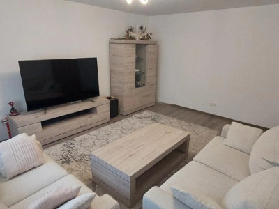 Închiriere apartament 3 camere zona Unirii