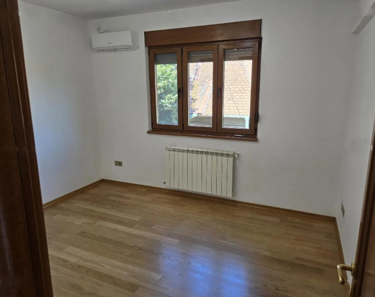 Apartament 5 camere vilă - Cotroceni