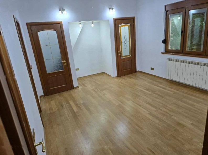 Apartament 5 camere vilă - Cotroceni