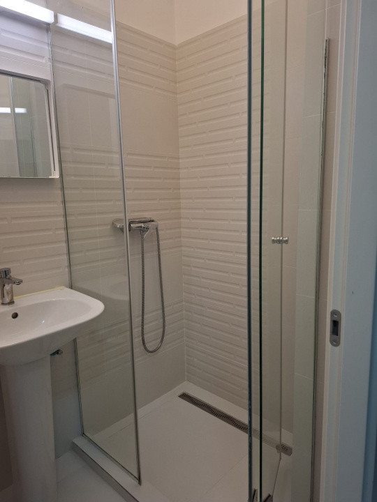 Apartament cu 3 camere - Laguna Residence