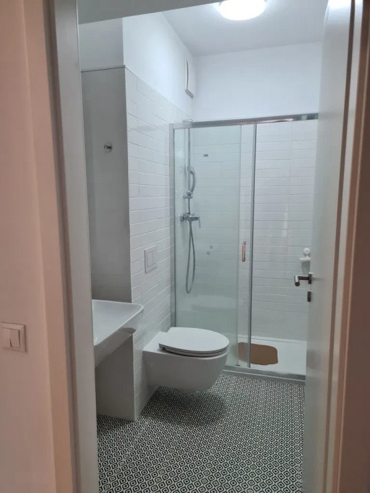 Închiriere apartament 3 camere, parcare inclusă – Aviatiei