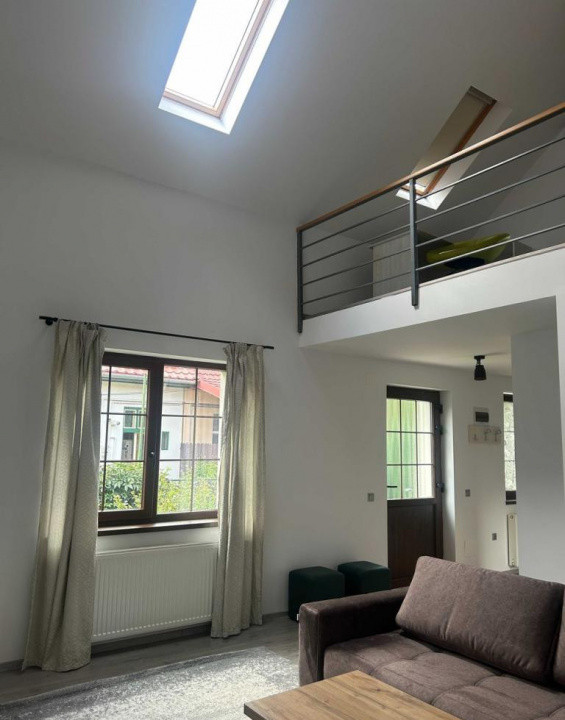 Apartament tip casă în Grigorescu, grădină privată și 2 locuri de parcare