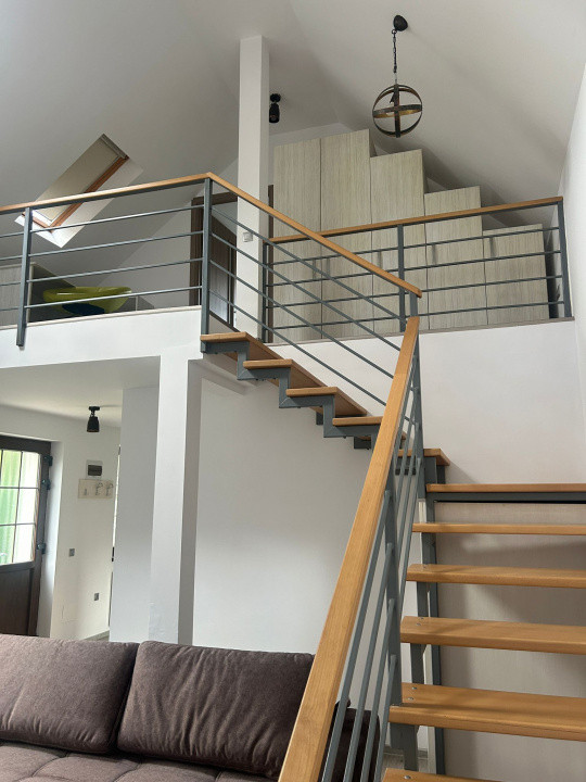 Apartament tip casă în Grigorescu, grădină privată și 2 locuri de parcare