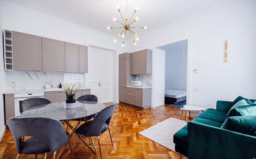Apartament 3 camere | Zona Centrală – Strada Horea