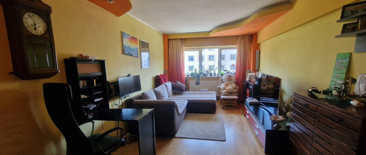 Apartament 4 camere | Centrala proprie | Parcare | Stefan cel Mare