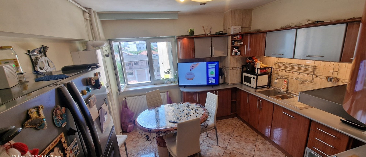 Apartament 4 camere | Centrala proprie | Parcare | Stefan cel Mare