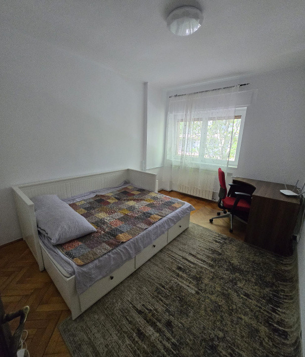 Apartament 4 camere in Vila | Centrala proprie | Damaroaia