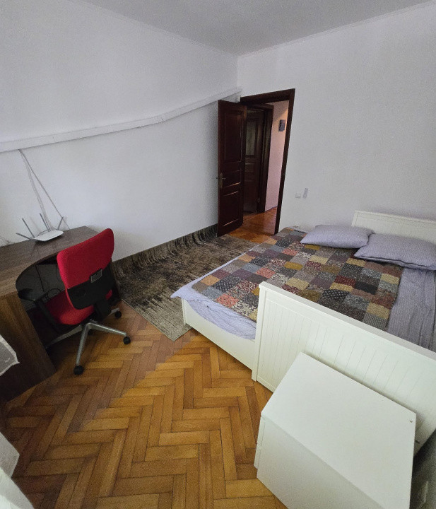 Apartament 4 camere in Vila | Centrala proprie | Damaroaia
