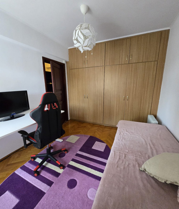 Apartament 4 camere in Vila | Centrala proprie | Damaroaia