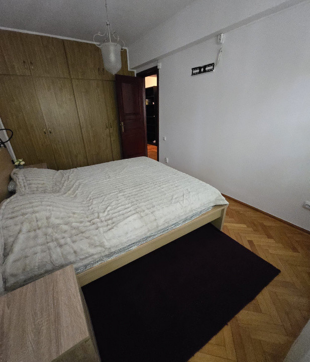 Apartament 4 camere in Vila | Centrala proprie | Damaroaia