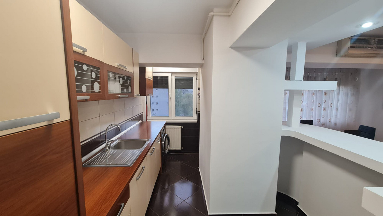Apartament 2 camere semidecomandat | Piața Alba Iulia – Decebal