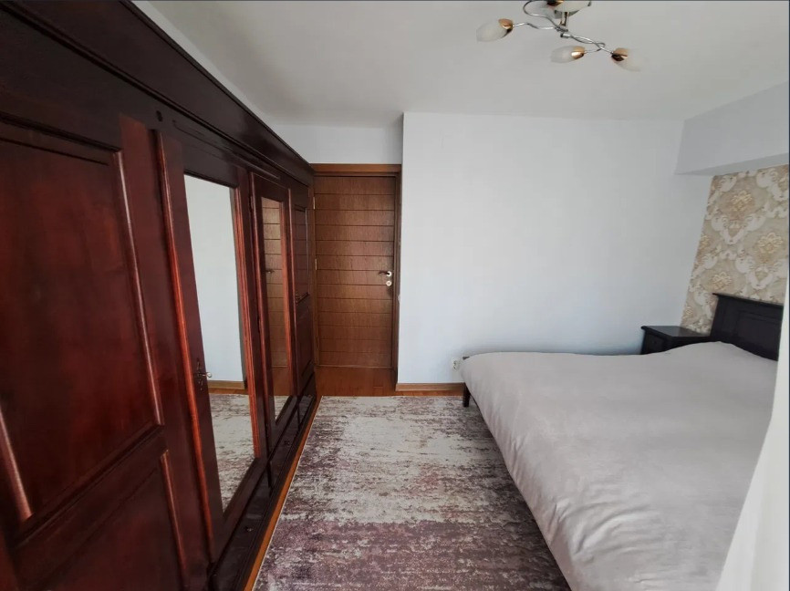 Apartament 3 camere Decebal