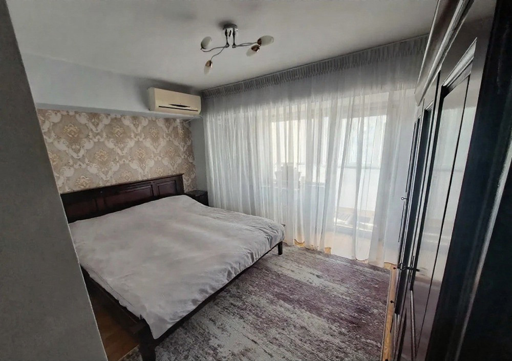Apartament 3 camere Decebal
